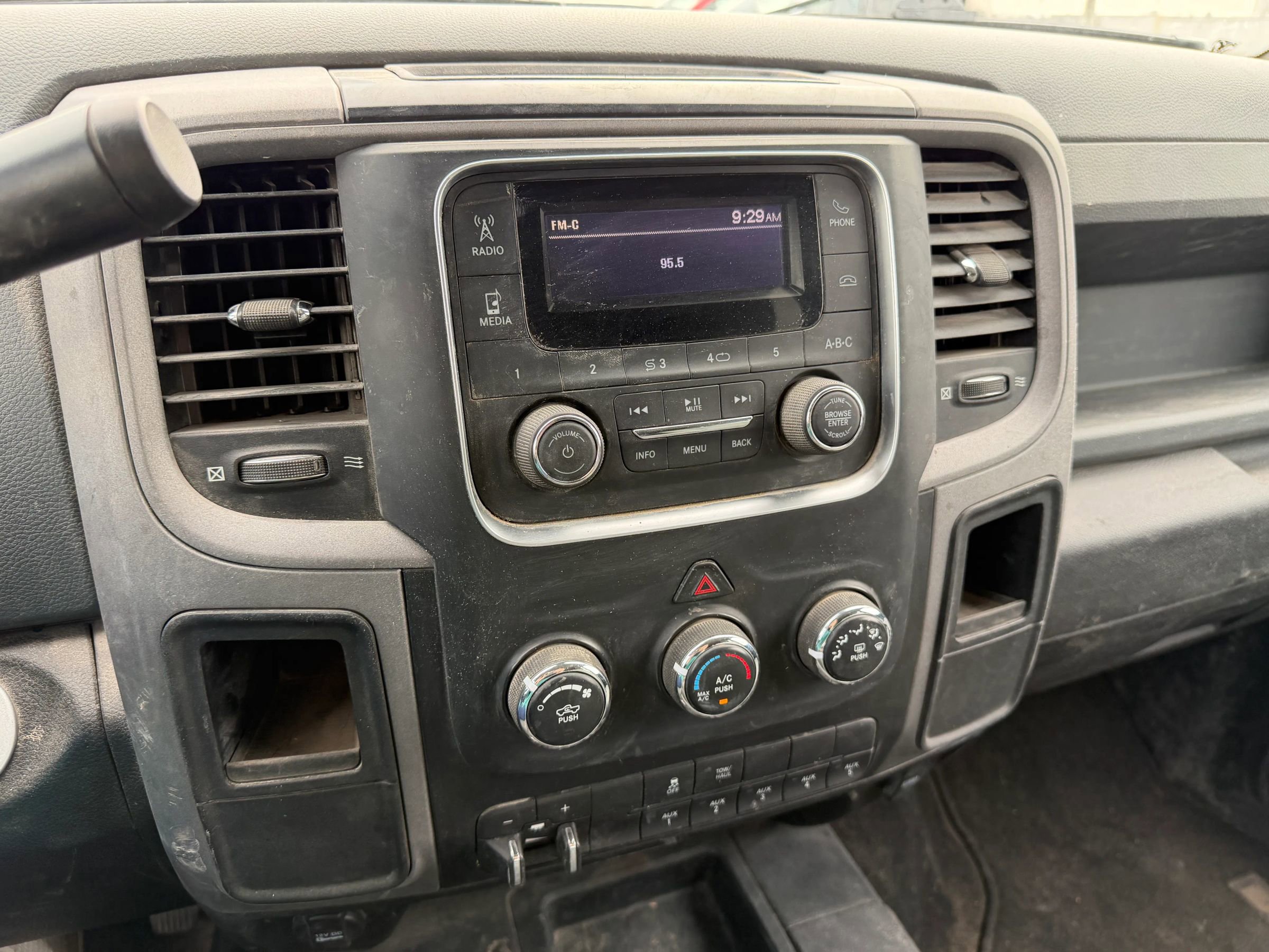 Used 2018 RAM 3500 Tradesman w/ Chrome Appearance Group image 14