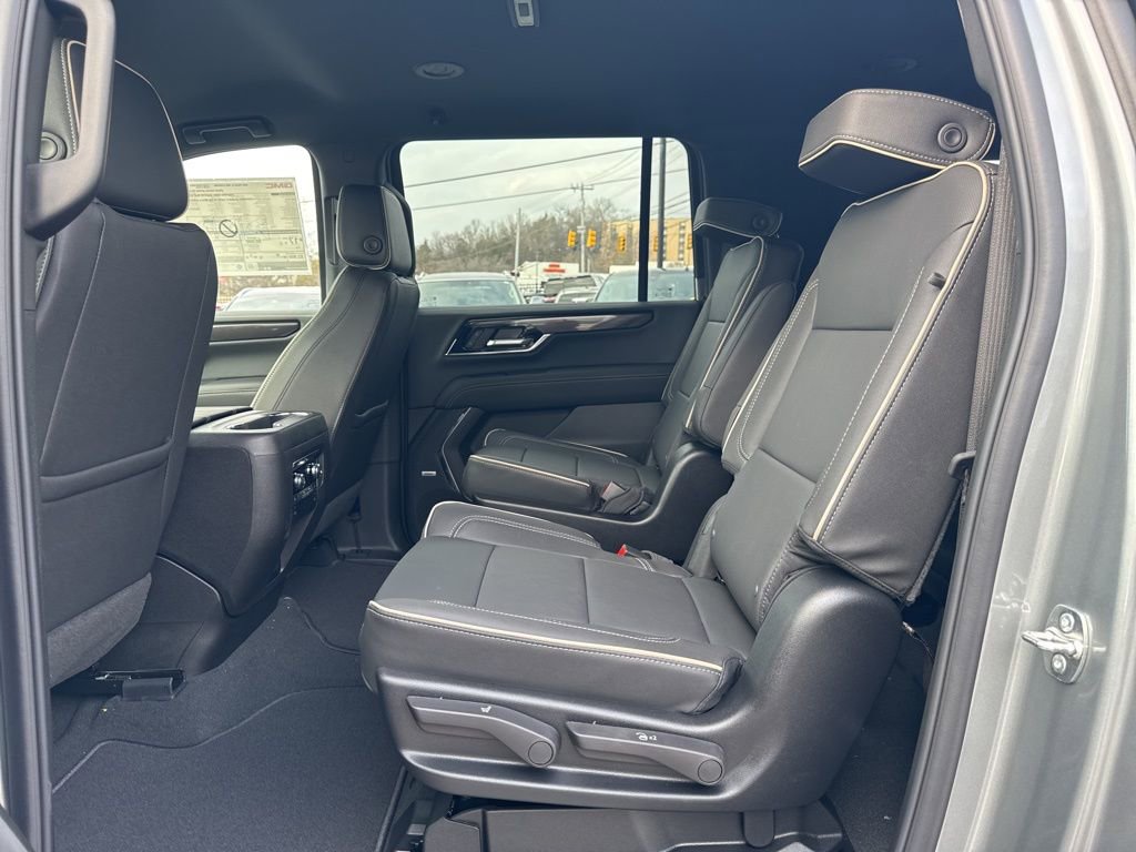 New 2026 GMC Yukon XL Elevation image 30