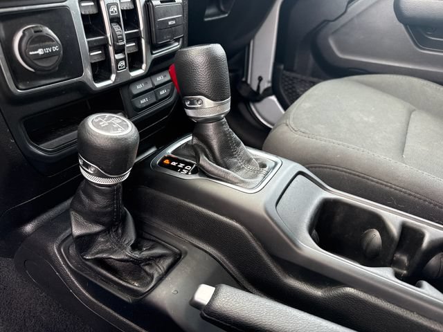 Used 2023 Jeep Wrangler Unlimited AWD/4WD image 16