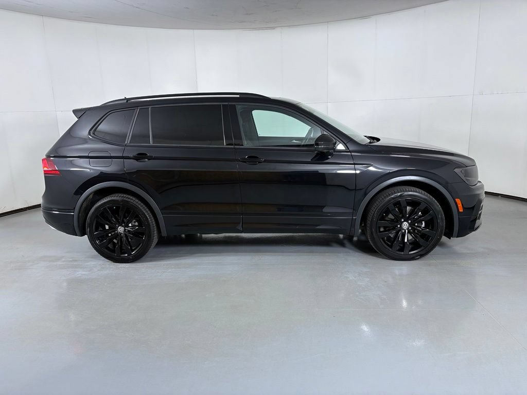 Used 2021 Volkswagen Tiguan SE R-Line FWD image 9