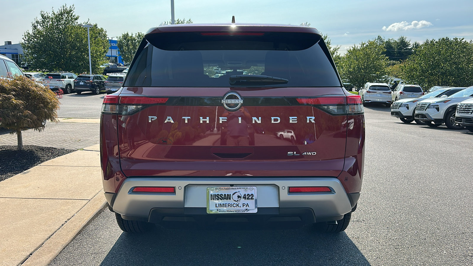 Certified 2025 Nissan Pathfinder SL image 5