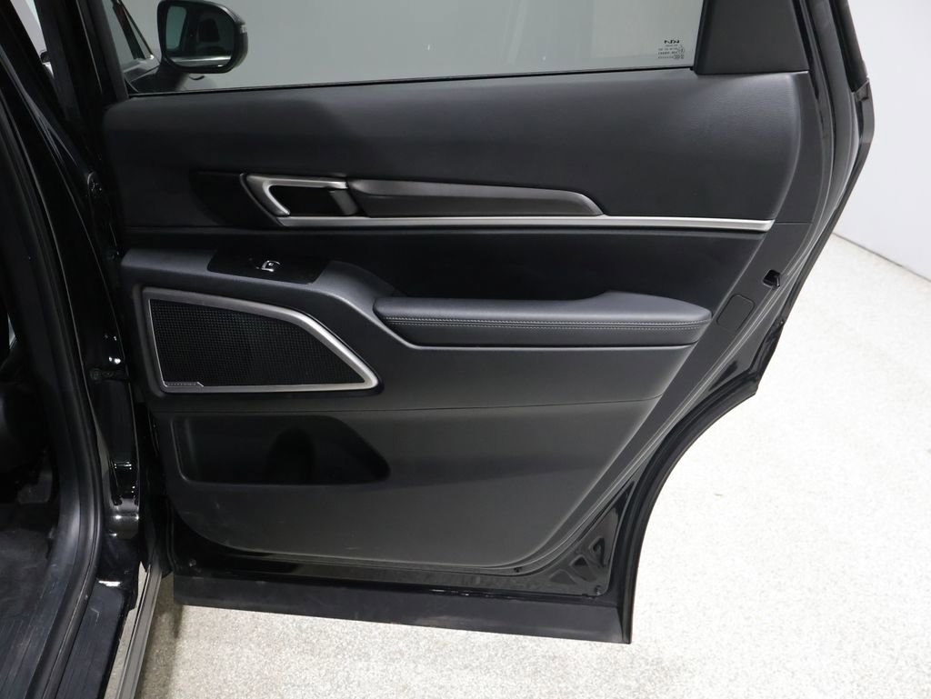 Used 2025 Kia Telluride S image 21