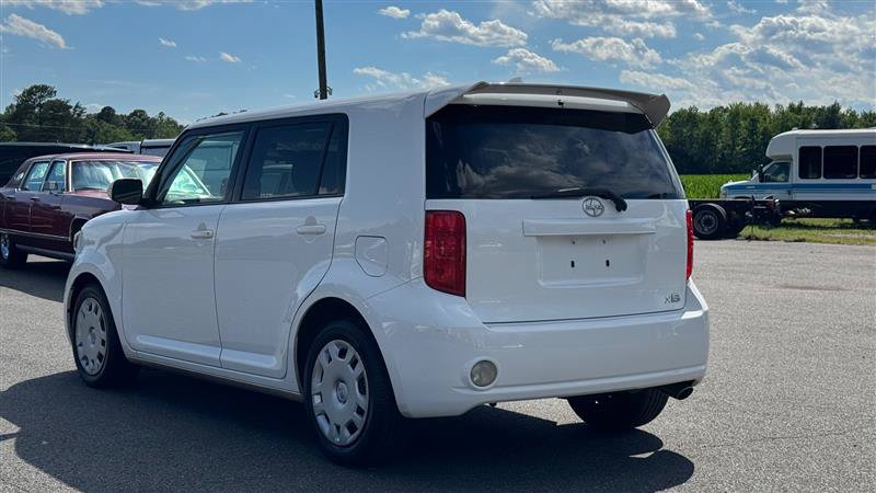 Used 2008 Scion xB FWD image 7