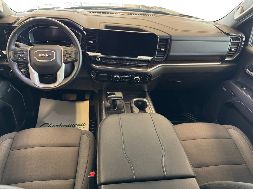 Used 2025 GMC Sierra 1500 Elevation w/ Preferred Package image 12