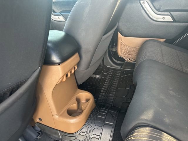 Used 2012 Jeep Wrangler Unlimited Sahara w/ Connectivity Group image 18