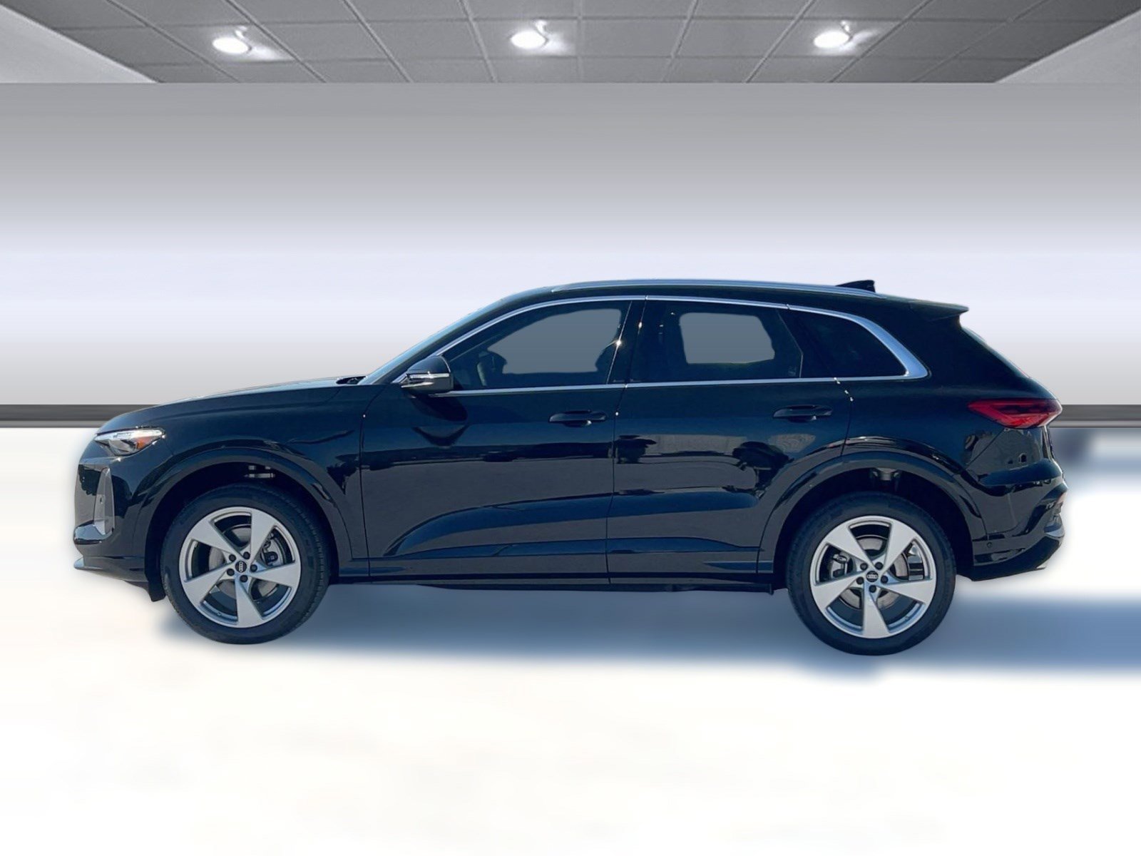 New 2025 Audi Q5 Premium AWD/4WD image 2