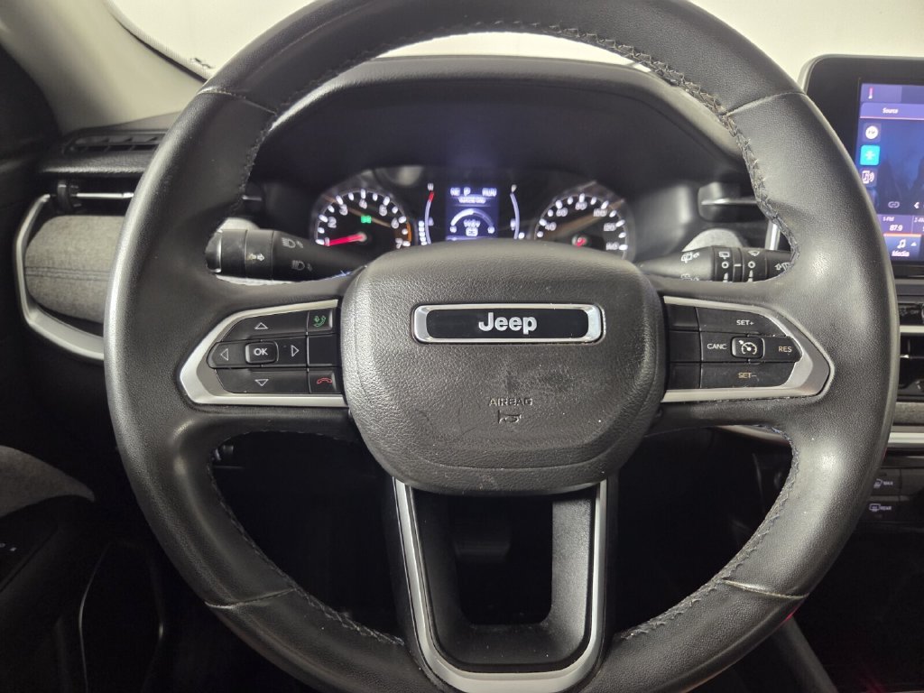 Used 2022 Jeep Compass Latitude AWD/4WD image 16