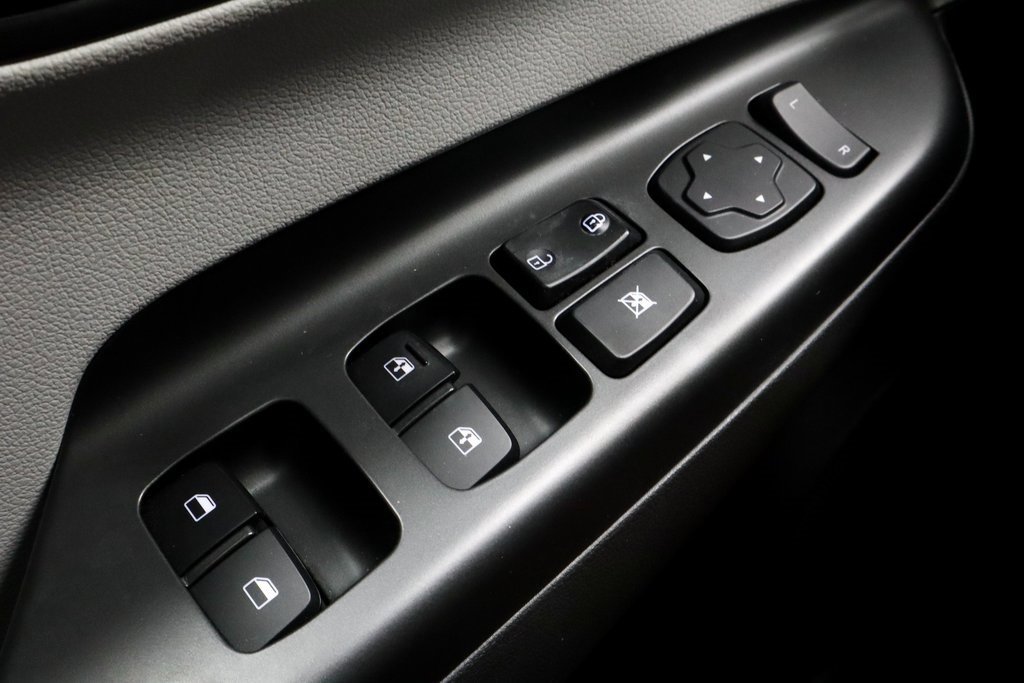Certified 2023 Hyundai Kona SEL w/ Convenience Package image 25