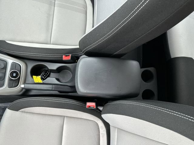 Used 2024 Hyundai Venue SEL FWD image 24