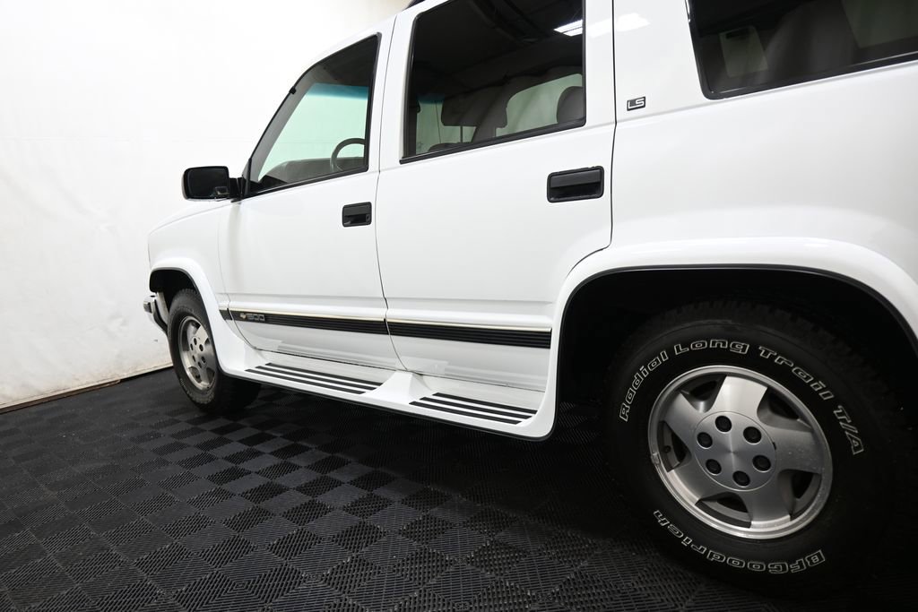 Used 1995 Chevrolet Tahoe 4WD image 9