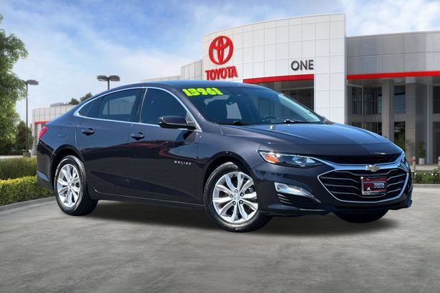 Used 2023 Chevrolet Malibu LT FWD image 2