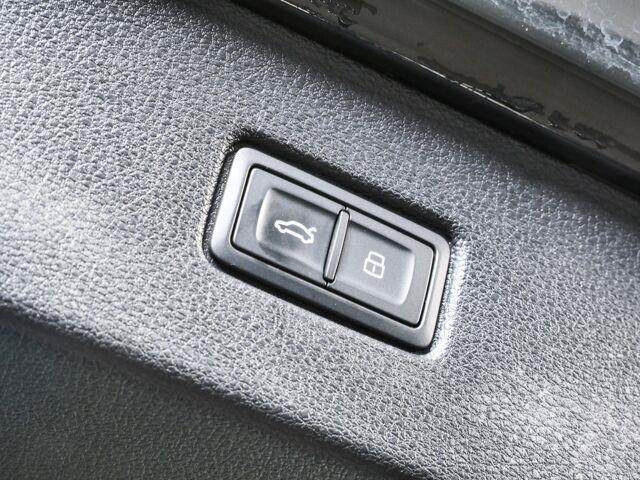 Used 2023 Audi Q7 3.0T Prestige w/ Prestige Package AWD/4WD image 33