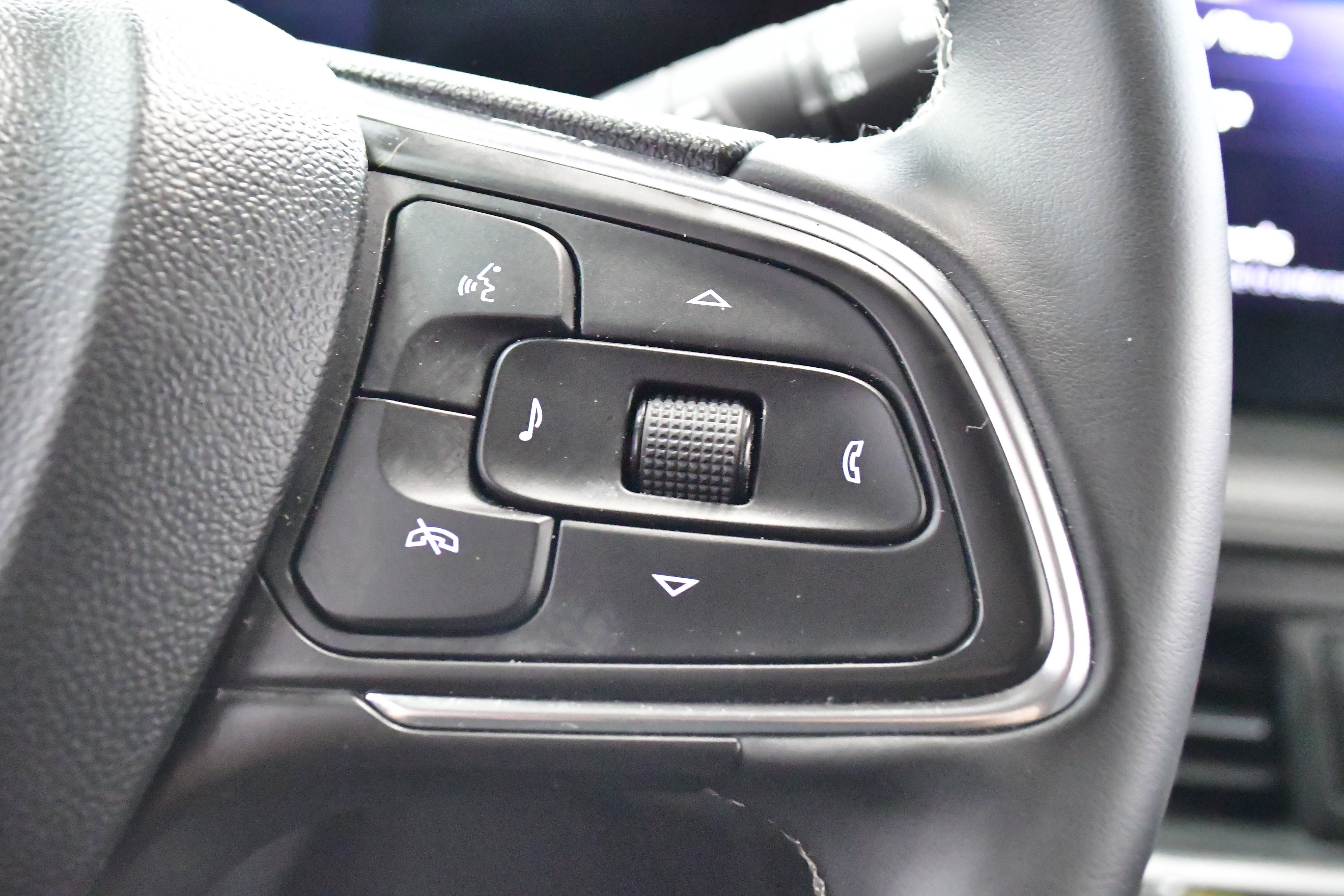 Used 2025 Buick Encore GX Preferred AWD/4WD image 23