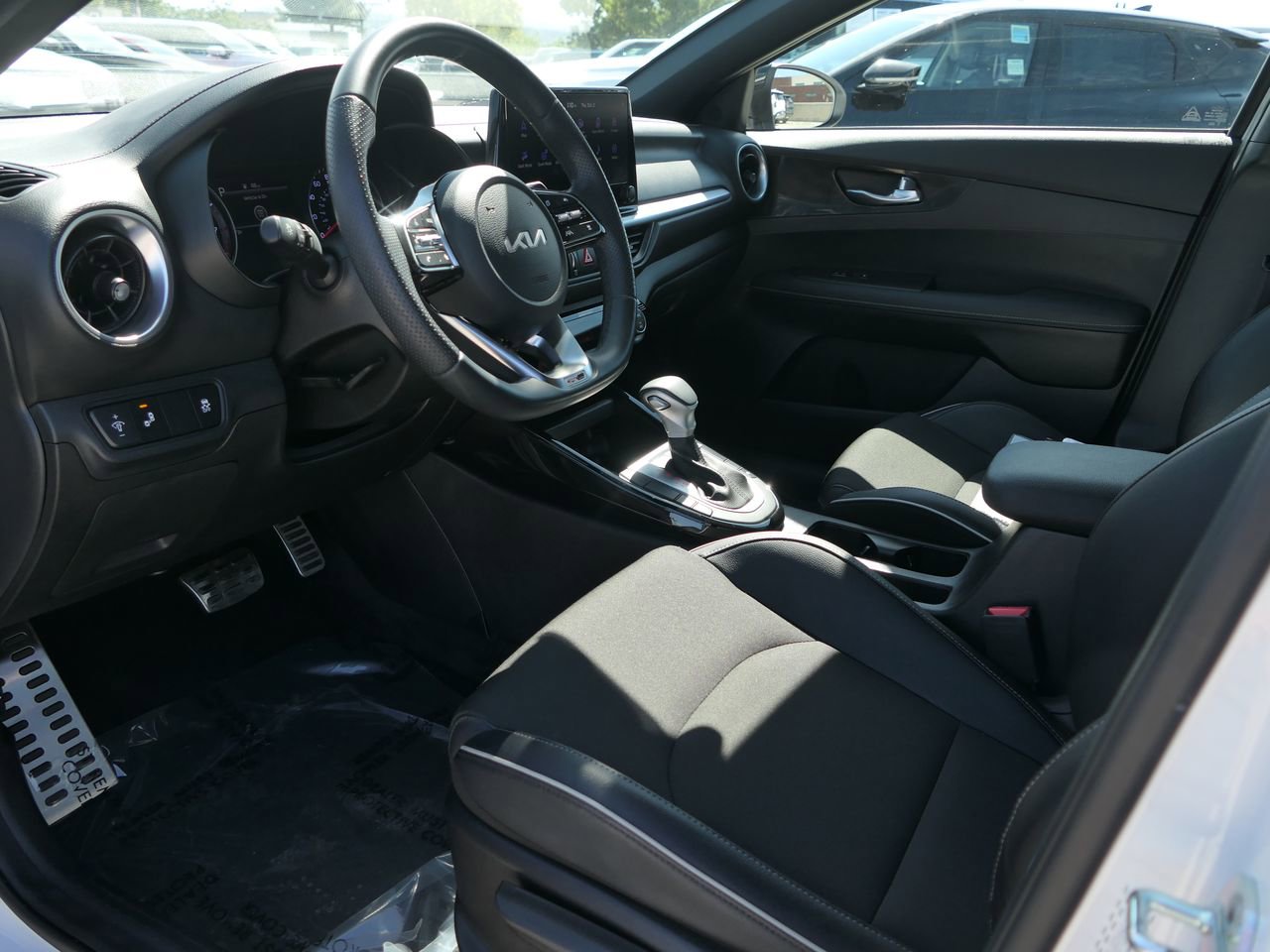Used 2023 Kia Forte GT-Line w/ GT-Line Technology Package image 12