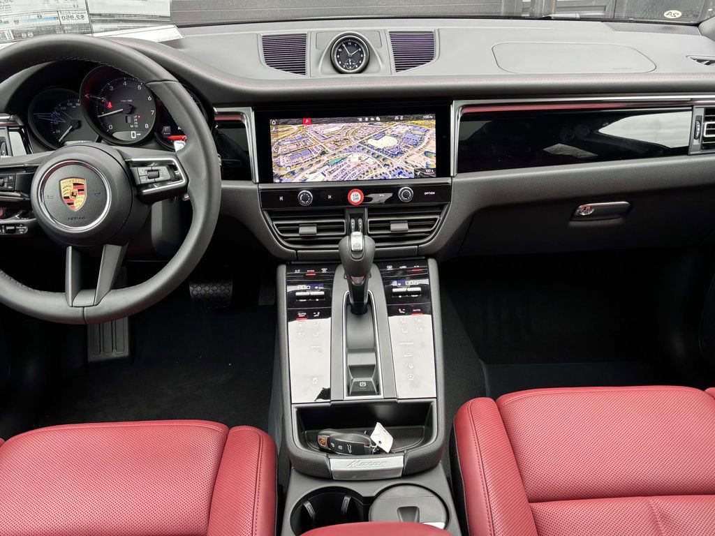 New 2026 Porsche Macan image 18
