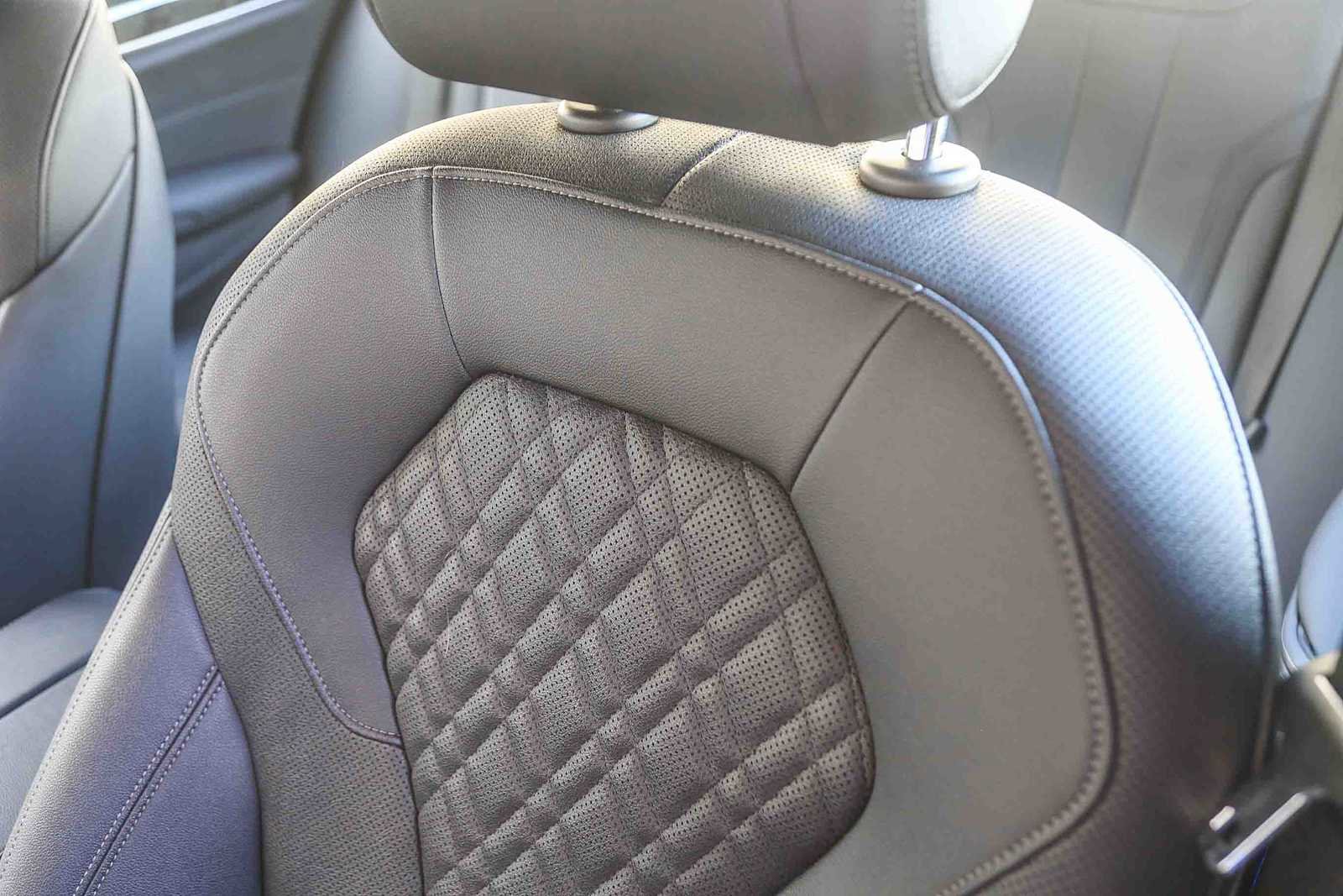 Certified 2023 BMW 530e w/ M Sport Package image 21