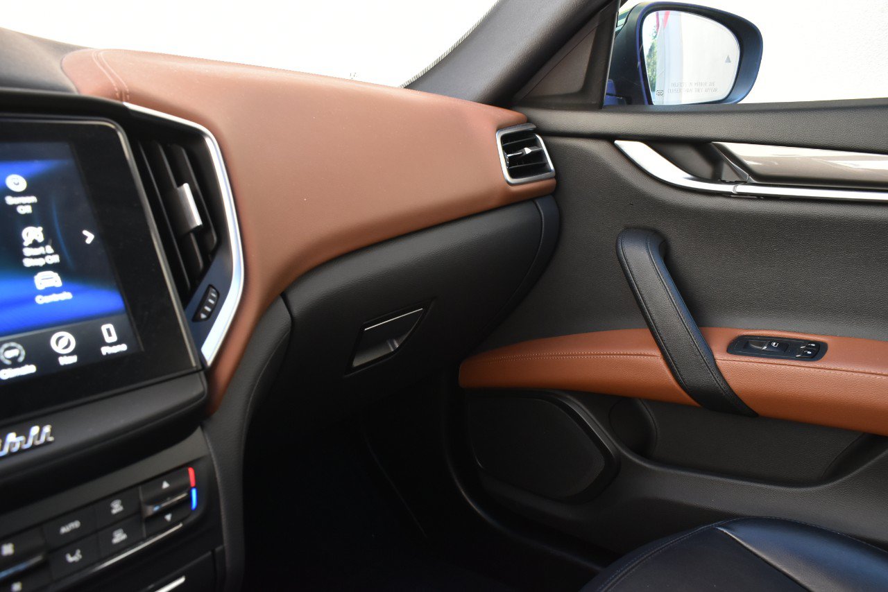 Used 2020 Maserati Ghibli RWD image 26