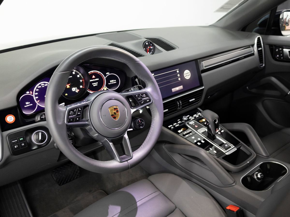 Certified 2023 Porsche Cayenne Coupe image 4