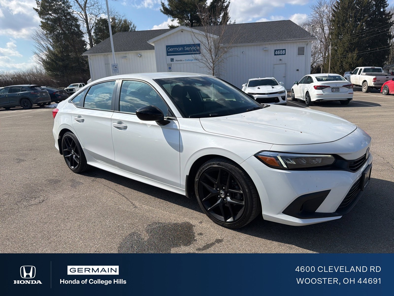 Used 2023 Honda Civic Sport image 3