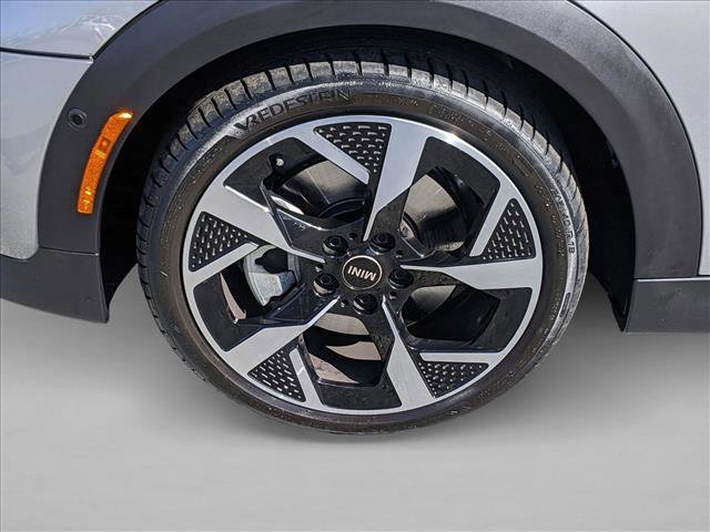 Certified 2025 MINI Cooper 2-Door Hardtop FWD image 22