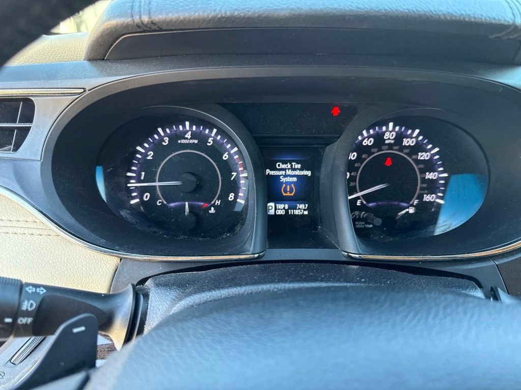Used 2015 Toyota Avalon XLE Touring FWD image 5