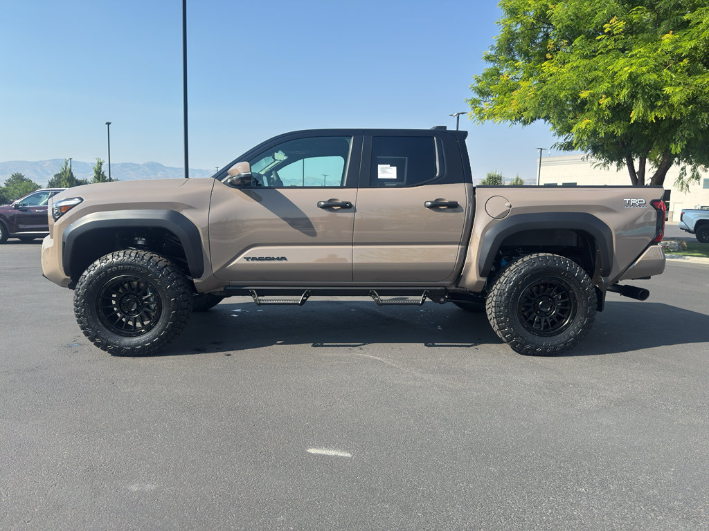 New 2026 Toyota Tacoma TRD Off-Road w/ TRD Off Road Premium Package AWD/4WD image 4