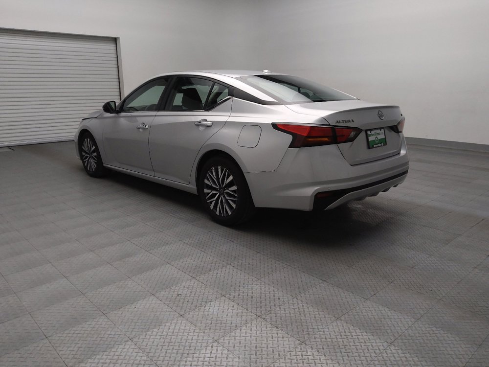 Used 2023 Nissan Altima 2.5 SV image 5