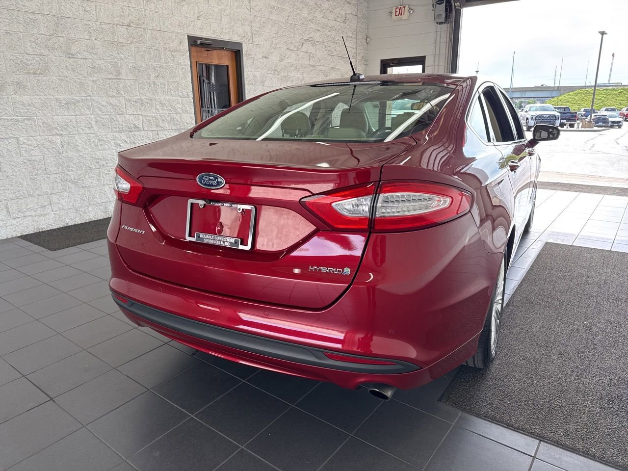 Used 2016 Ford Fusion SE w/ Equipment Group 502A FWD image 7