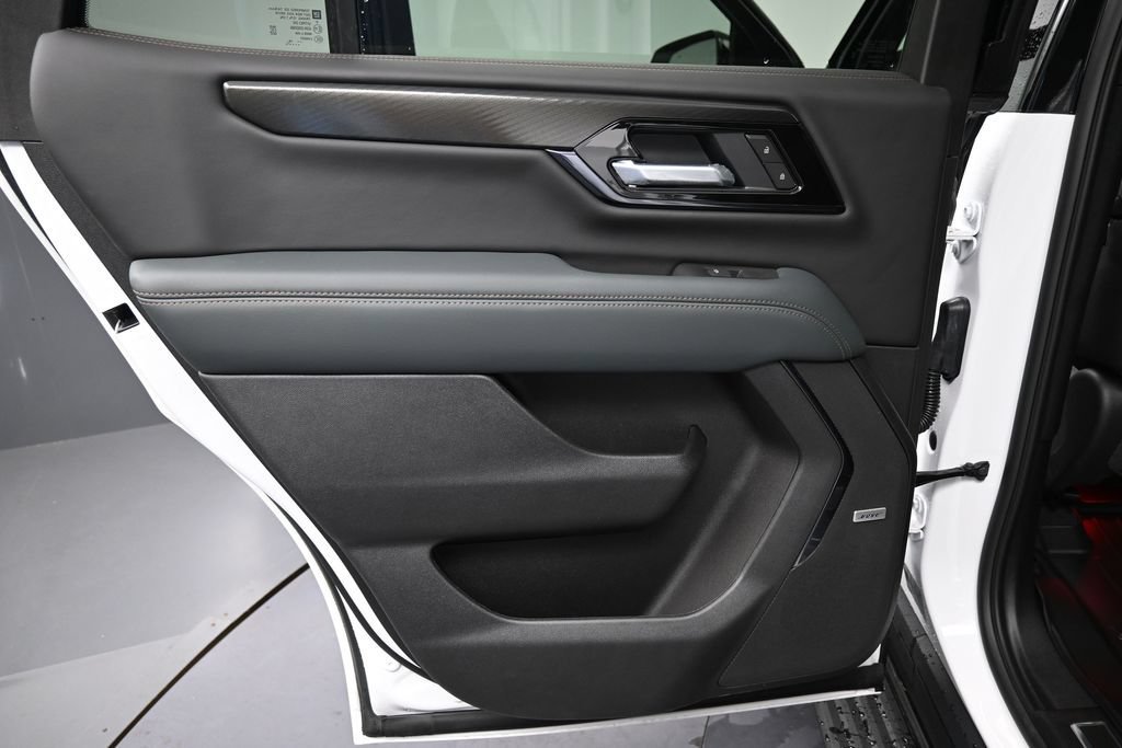 New 2026 GMC Yukon AT4 w/ AT4 Premium Package AWD/4WD image 16