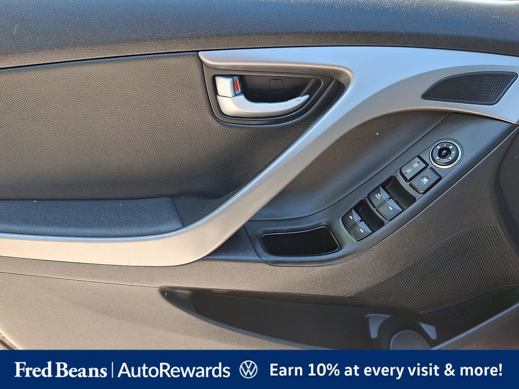 Used 2015 Hyundai Elantra Limited FWD image 13