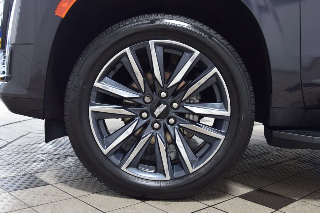 Used 2022 Cadillac Escalade Sport w/ Touring Package AWD/4WD image 28