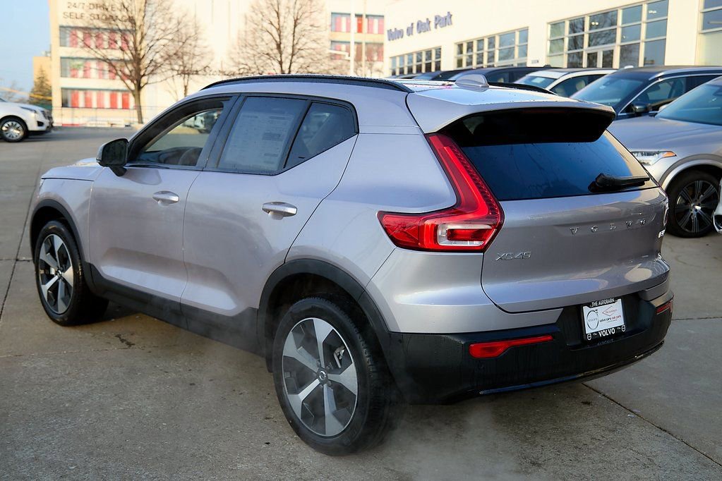 New 2026 Volvo XC40 B5 Plus w/ Protection Package Premier image 7