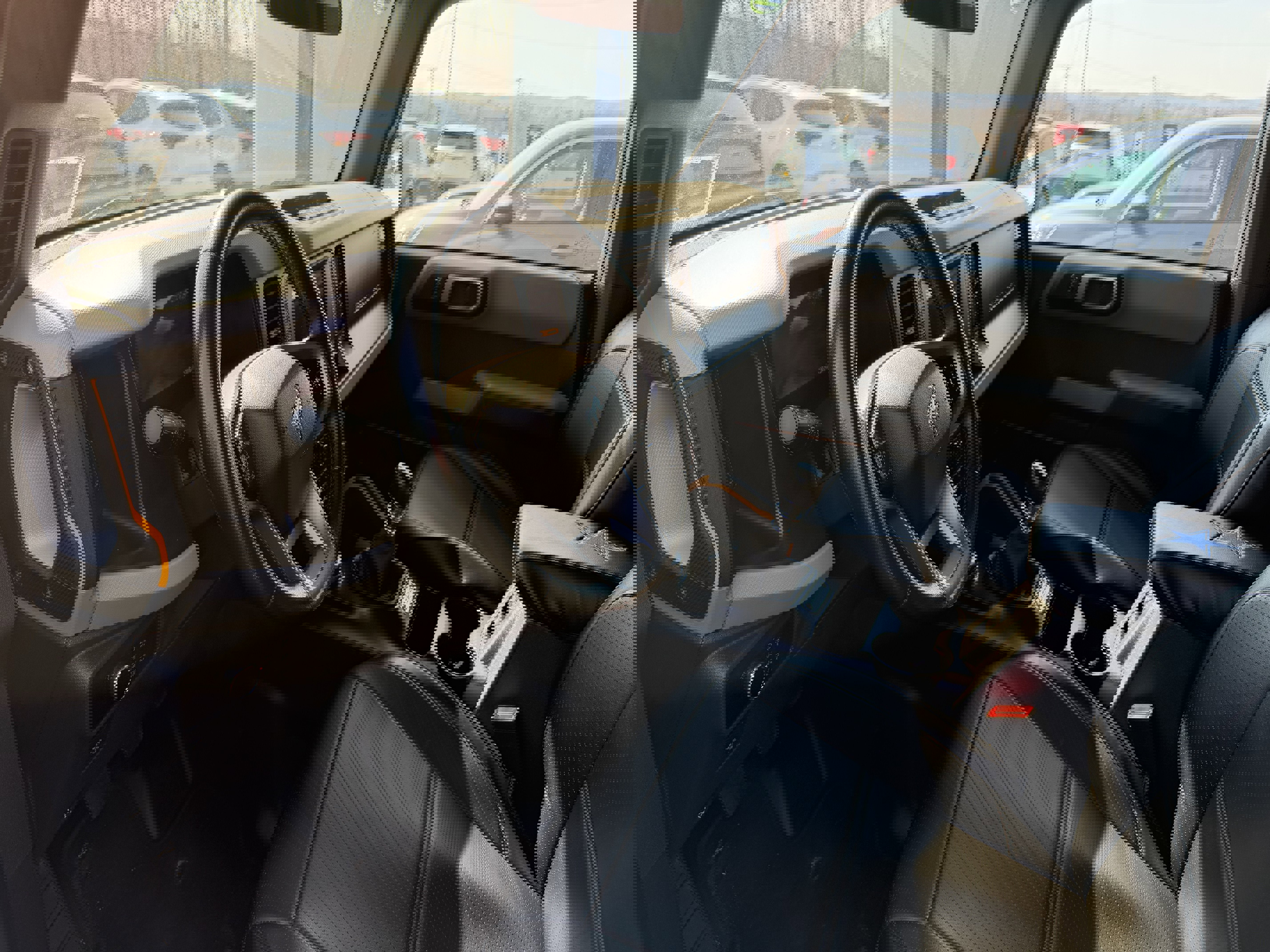 Used 2023 Ford Bronco Badlands image 7