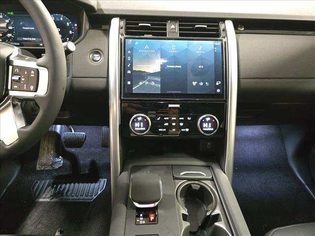 New 2026 Land Rover Discovery S AWD/4WD image 21