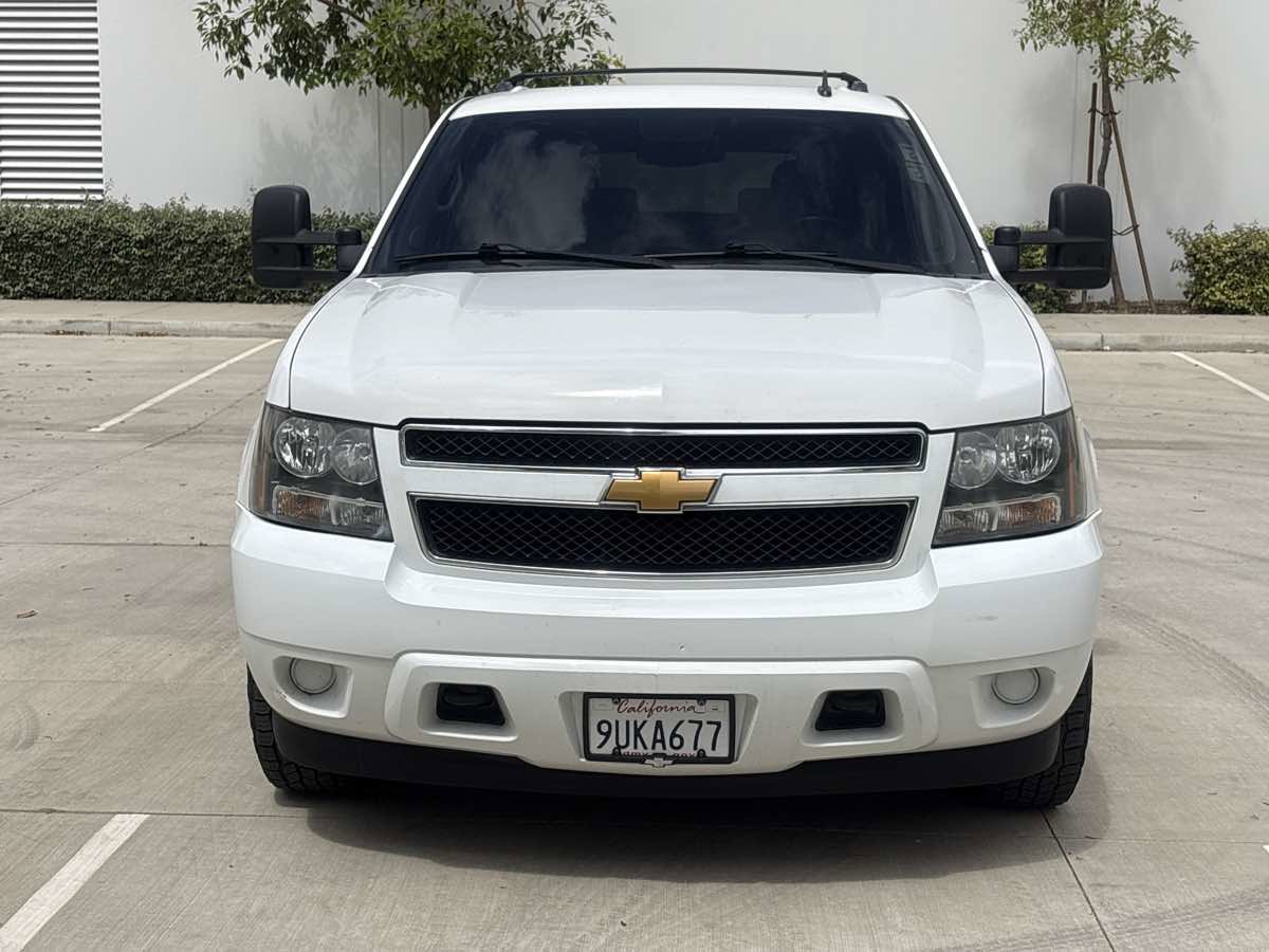Used 2012 Chevrolet Suburban 2500 LS w/ Convenience Package 1 RWD image 8