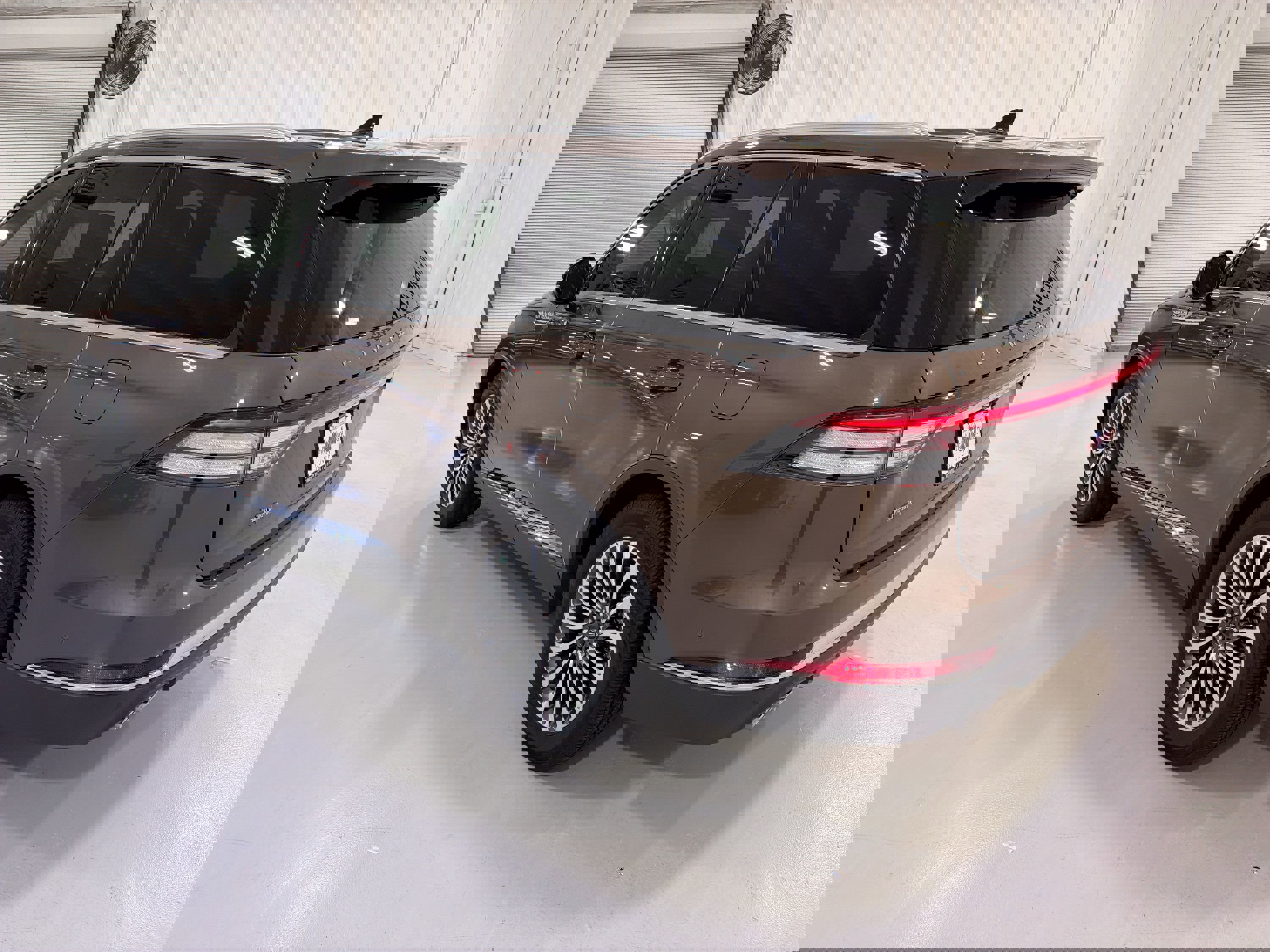 Used 2022 Lincoln Aviator Reserve w/ Equipment Group 201A image 27