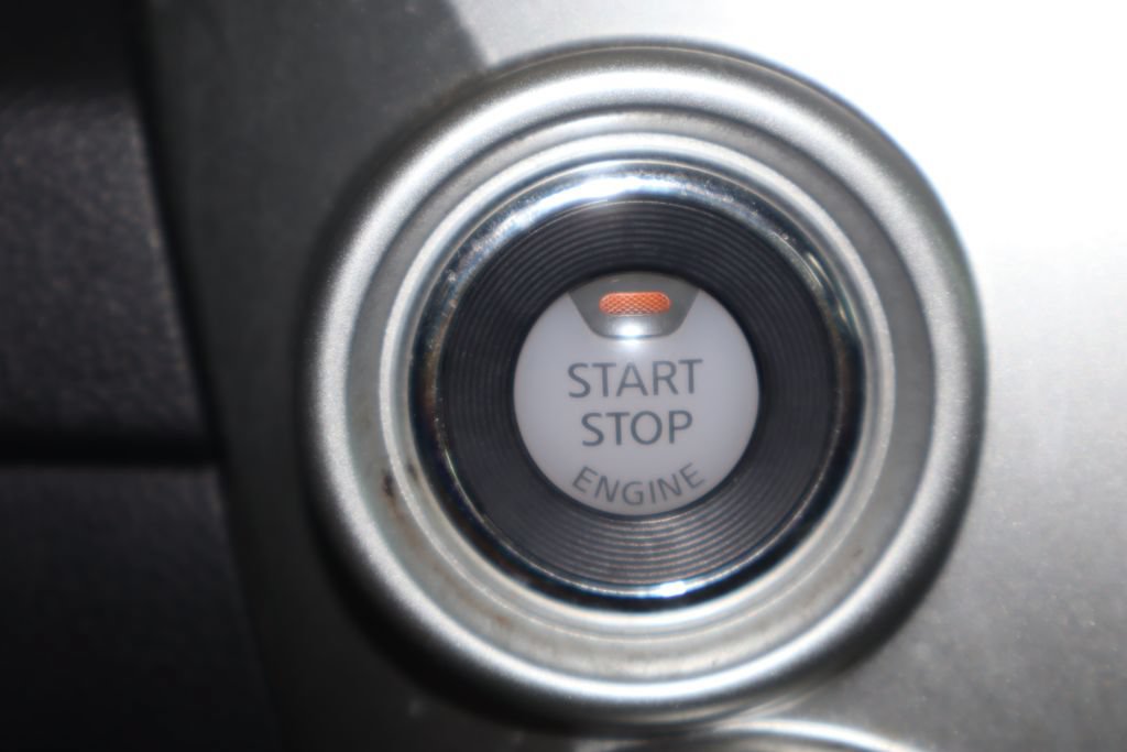 Used 2021 Nissan Titan SV w/ SV Convenience Package AWD/4WD image 25