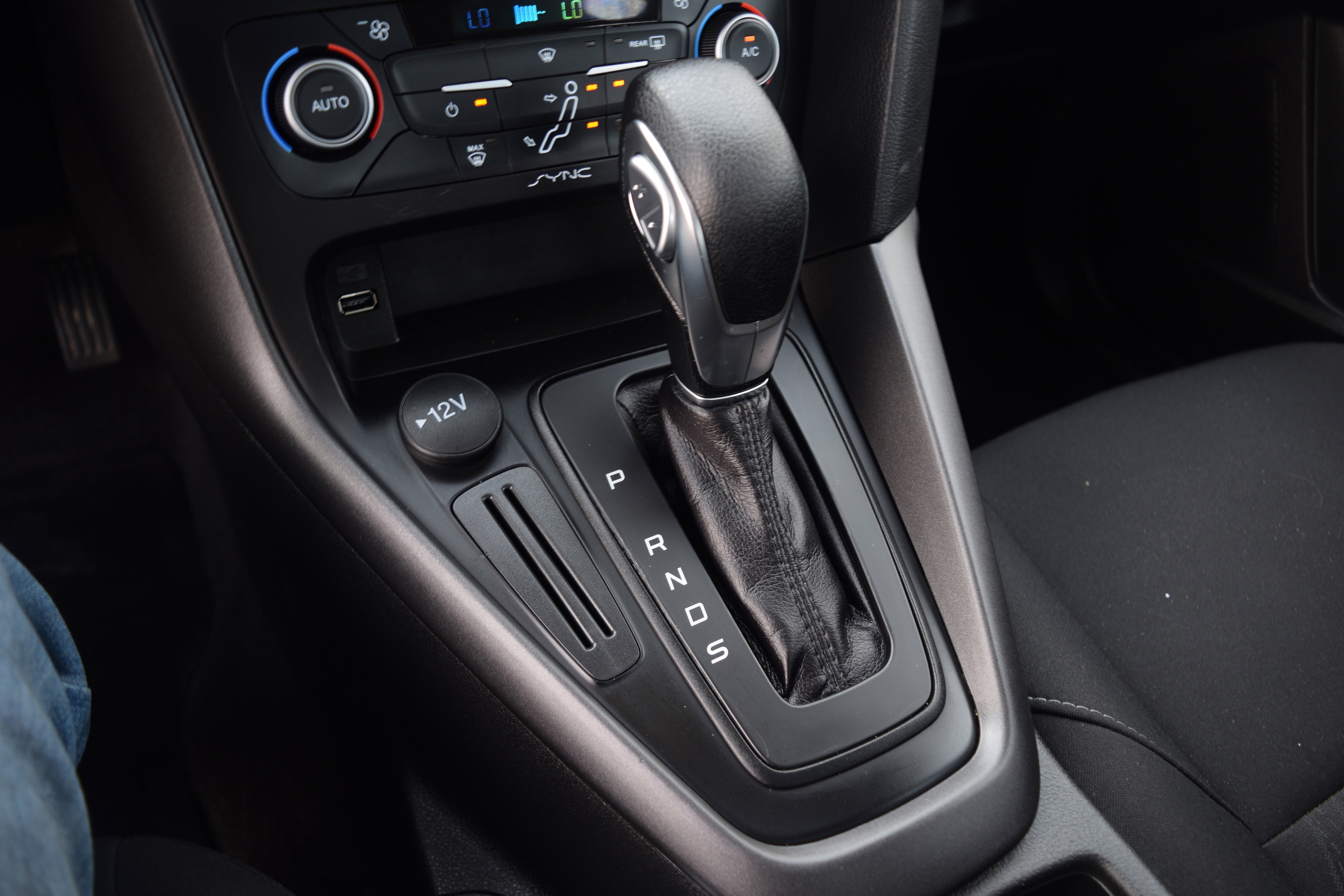 Used 2018 Ford Focus SEL FWD image 12