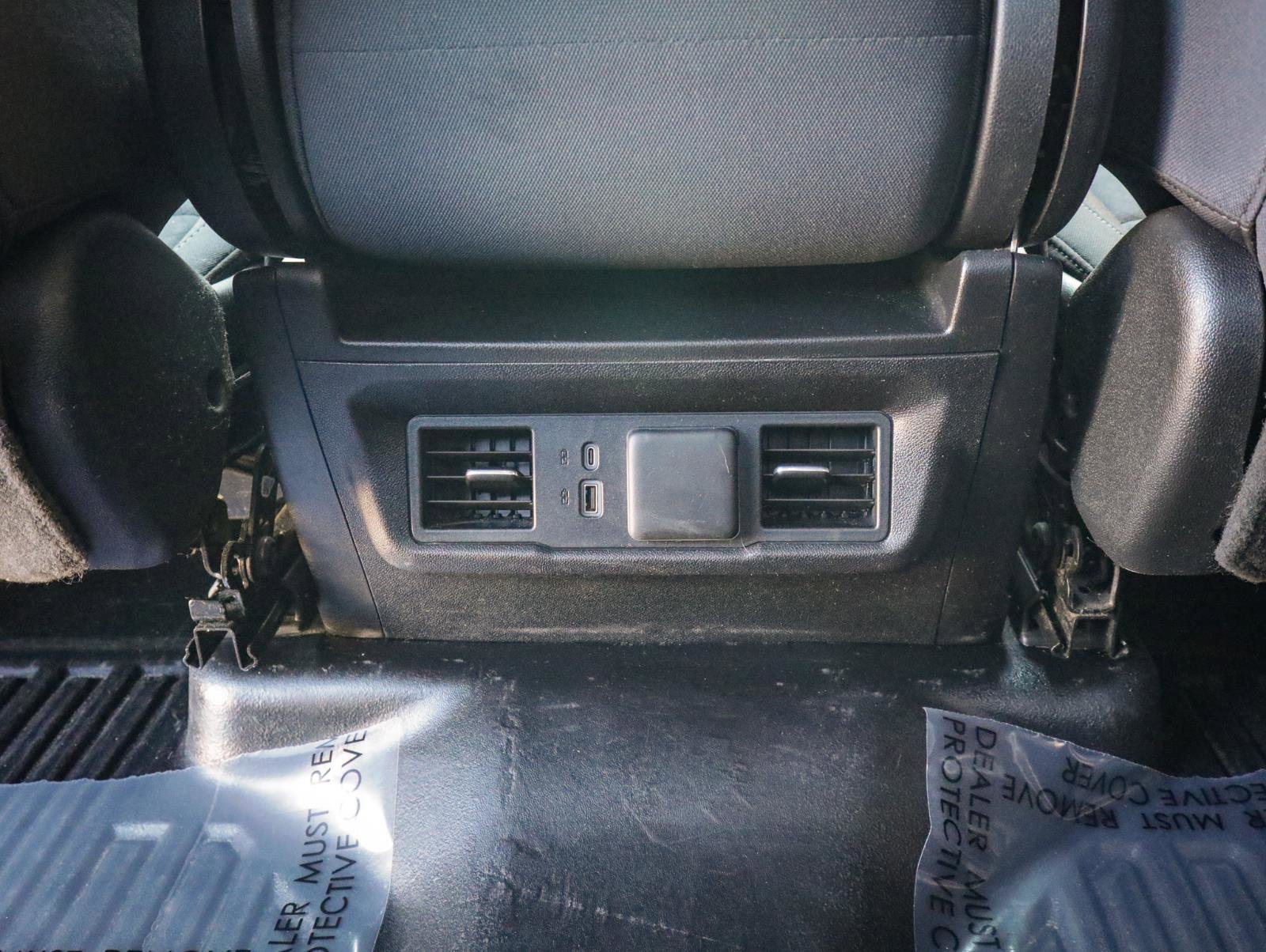 Used 2024 GMC Sierra 3500 SLE w/ SLE Convenience Package image 32