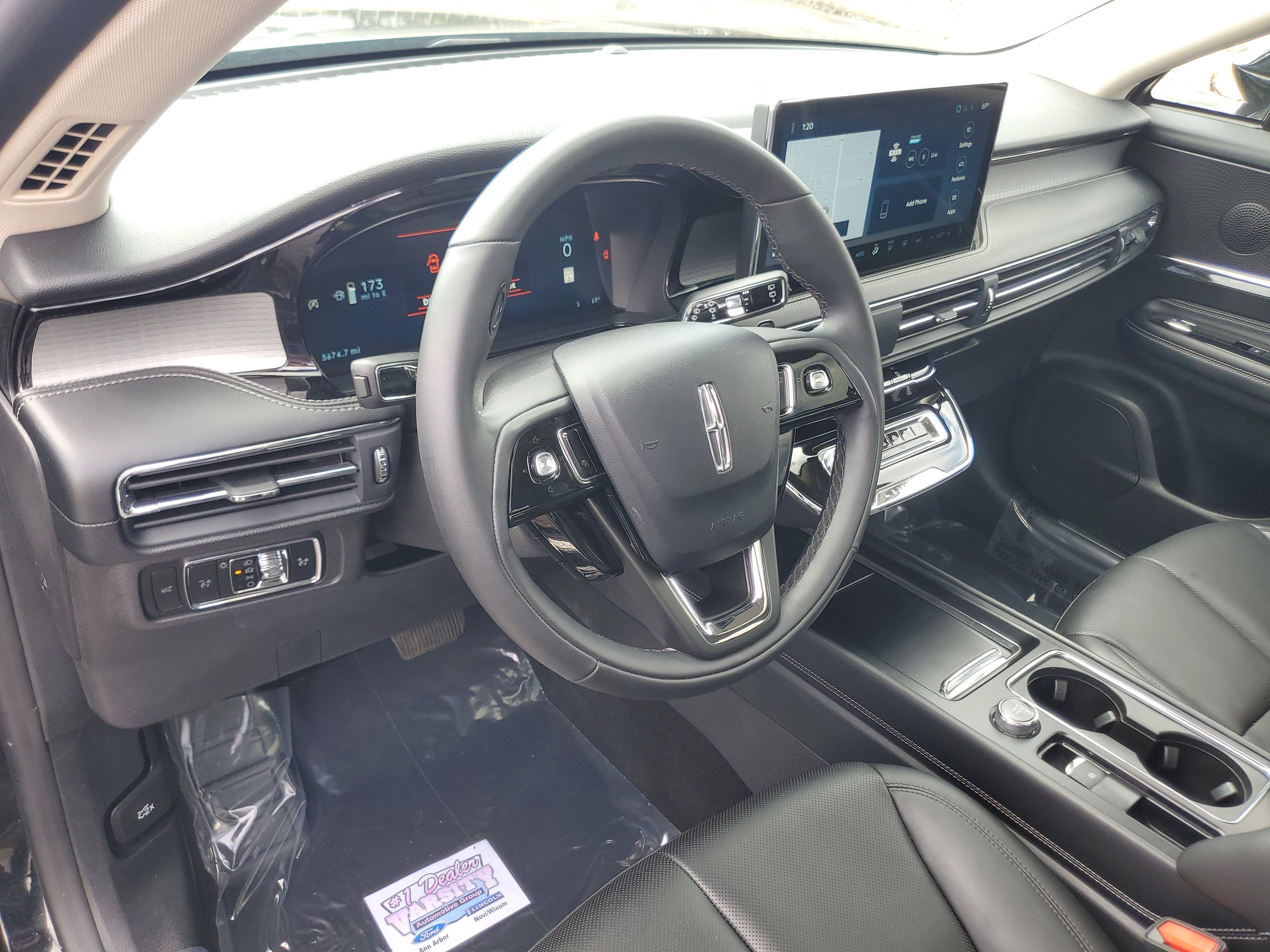 Certified 2024 Lincoln Corsair AWD w/ Equipment Group 101A image 13