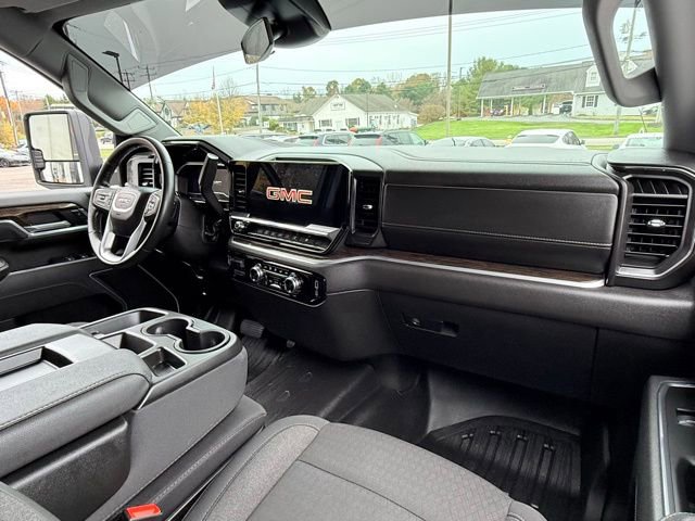 Used 2025 GMC Sierra 2500 SLE w/ SLE Convenience Package image 16
