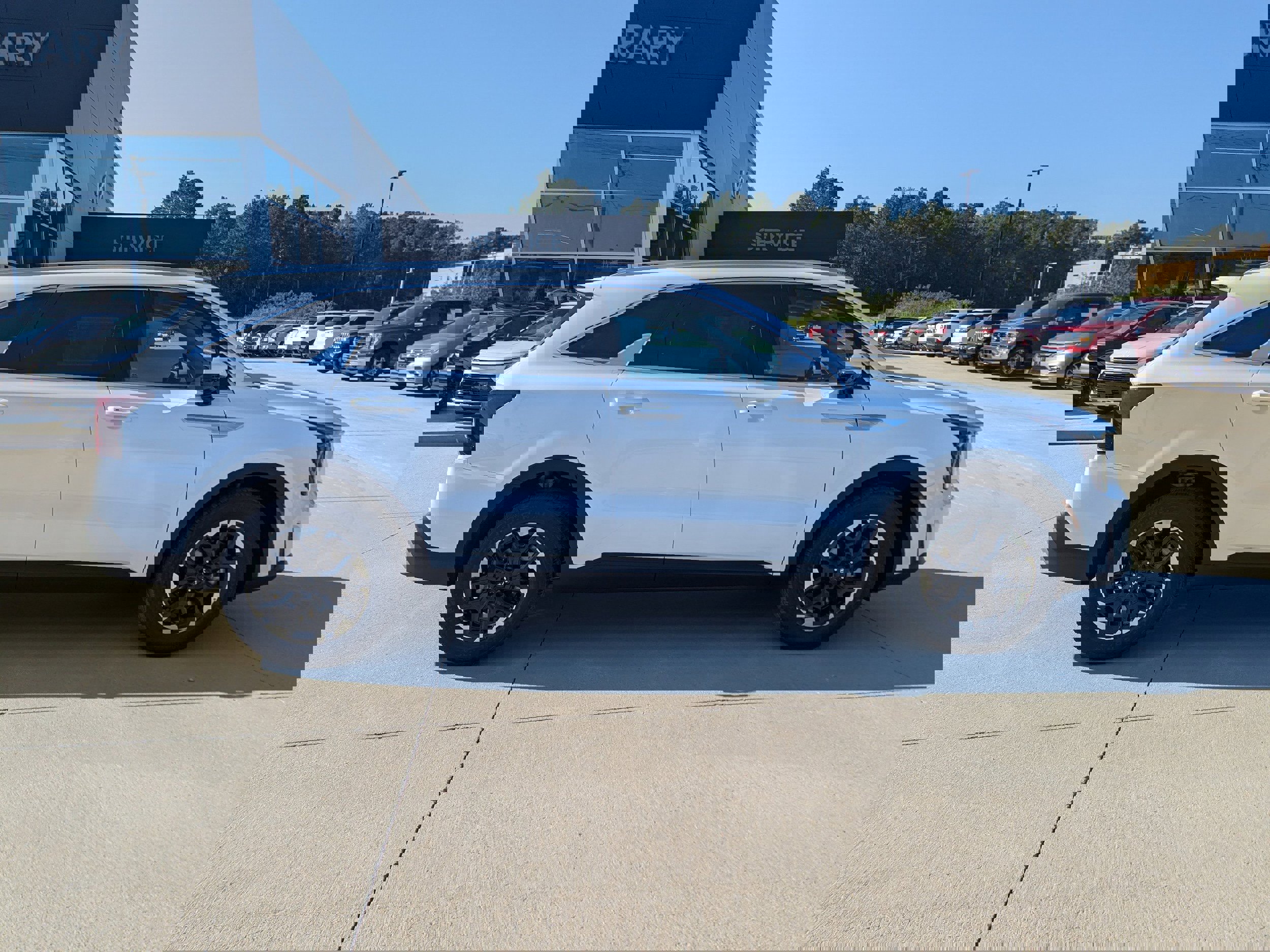 New 2026 Kia Sorento S image 2