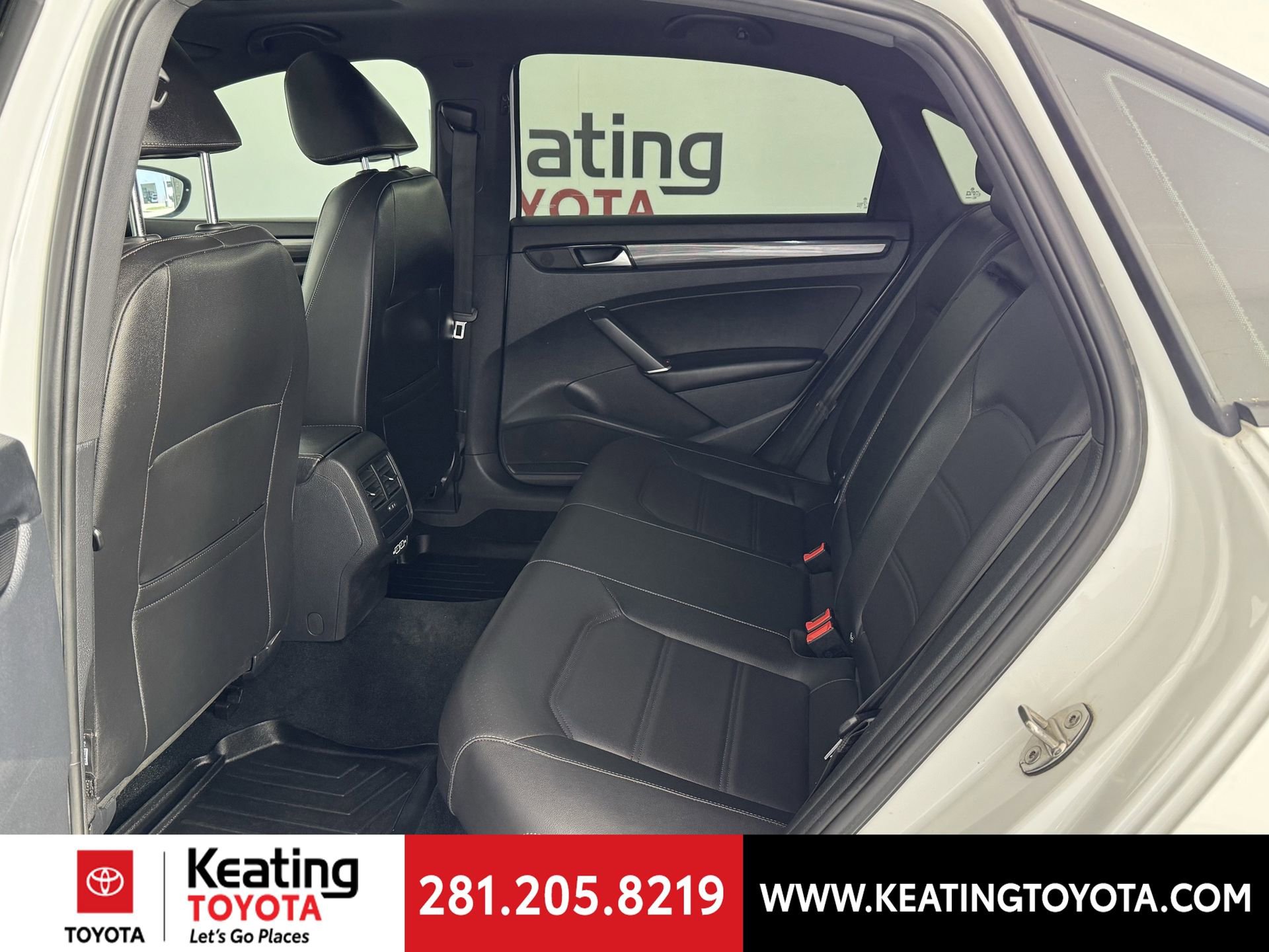 Used 2022 Volkswagen Passat 2.0T R-Line image 15