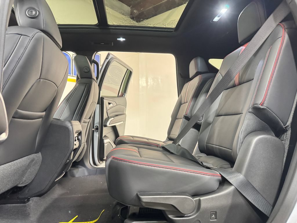 New 2027 Chevrolet Traverse RS AWD/4WD image 10