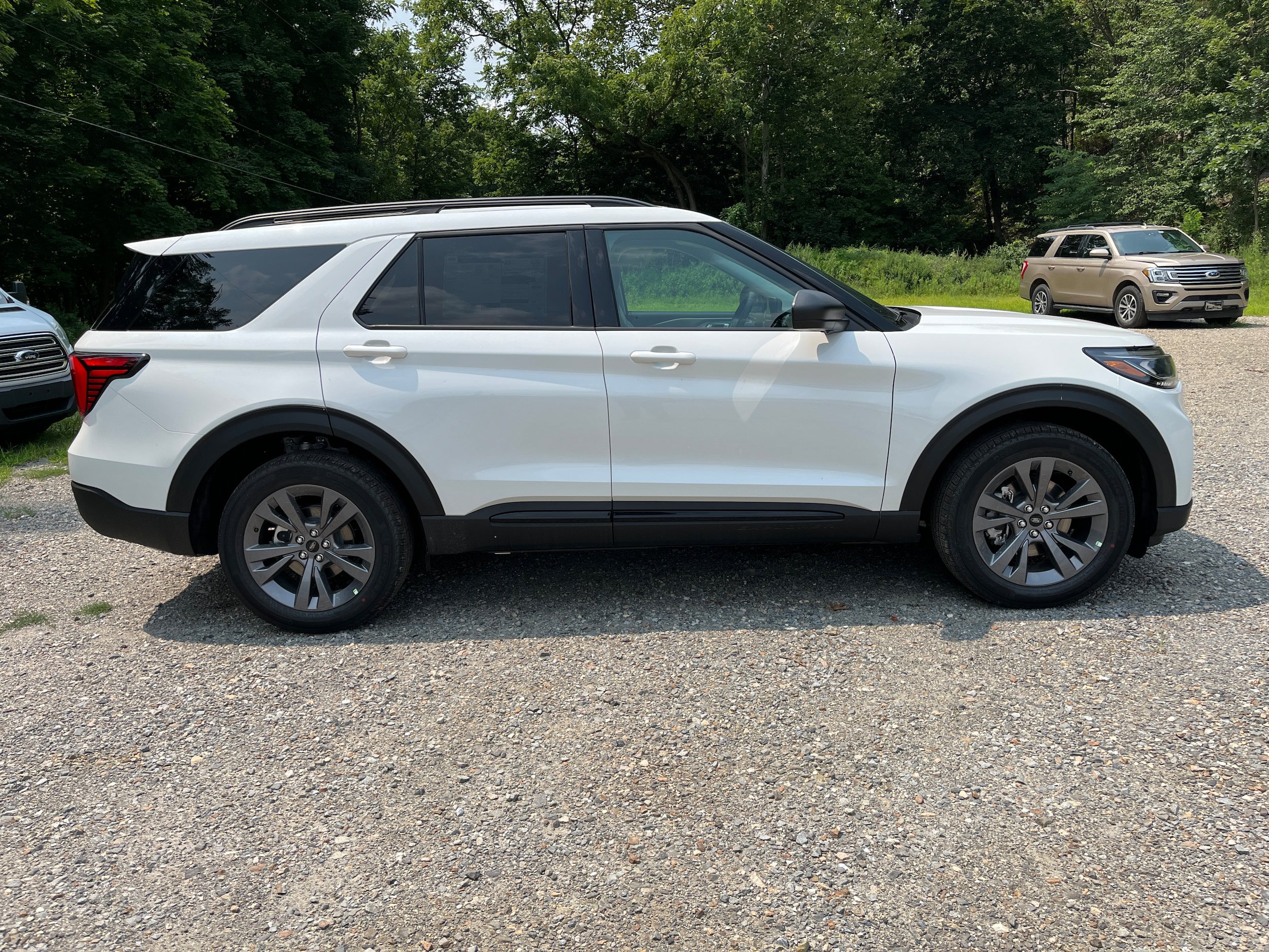 New 2026 Ford Explorer Active w/ Active Comfort Package AWD/4WD image 6
