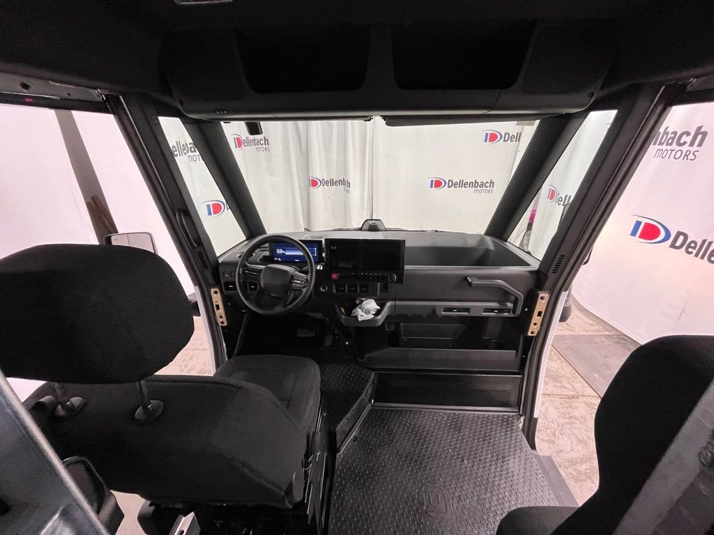 Used 2024 Chevrolet Brightdrop 400 w/ Commercial Equipment Package AWD/4WD image 15