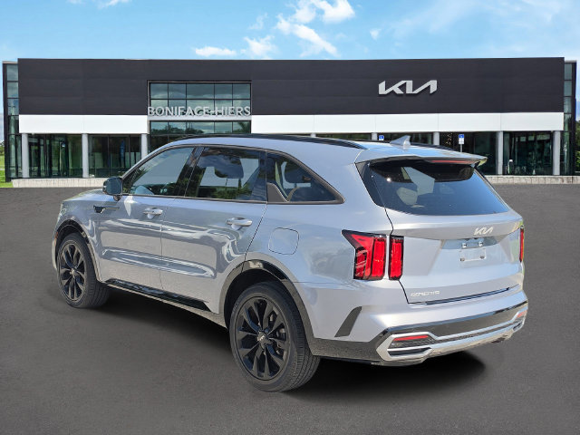 Certified 2023 Kia Sorento SX FWD image 3
