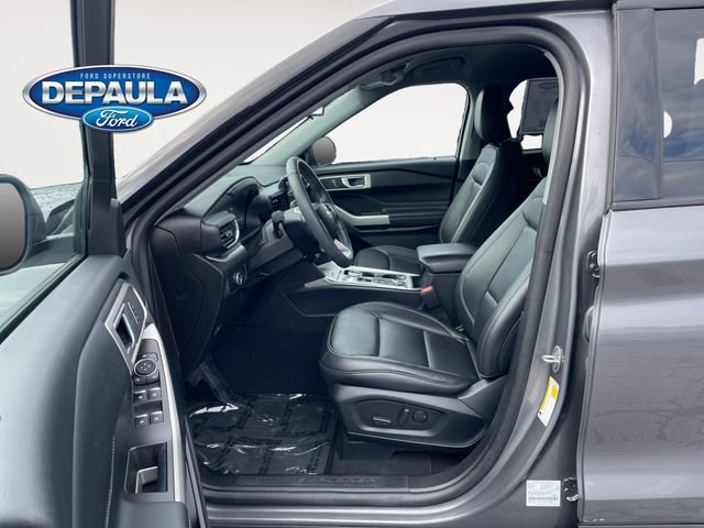 Used 2024 Ford Explorer XLT w/ Equipment Group 202A AWD/4WD image 11