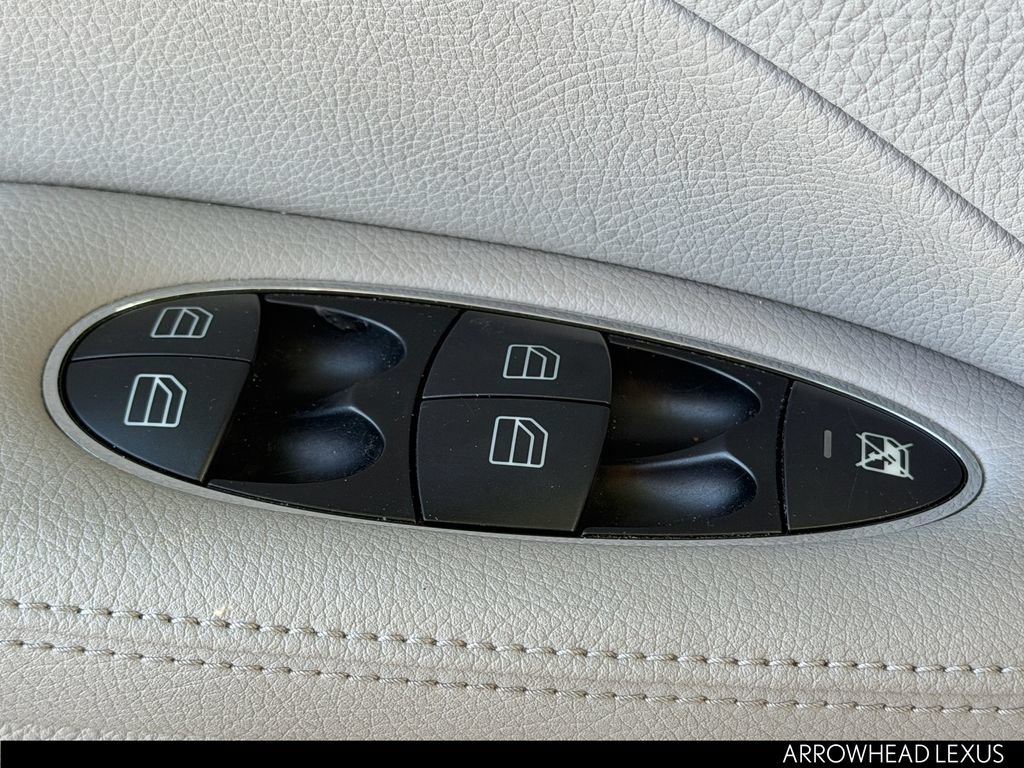 Used 2009 Mercedes-Benz E 350 Sedan image 9