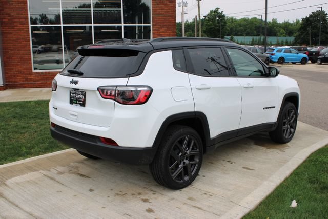 New 2026 Jeep Compass Limited w/ Sun, Sound & Navigation Group AWD/4WD image 34